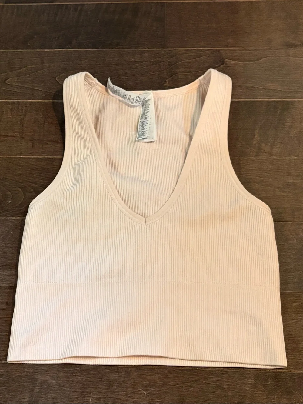 Athleta Aurora Seamless Crop v neck tank, size XXS in rosy tint (i think)